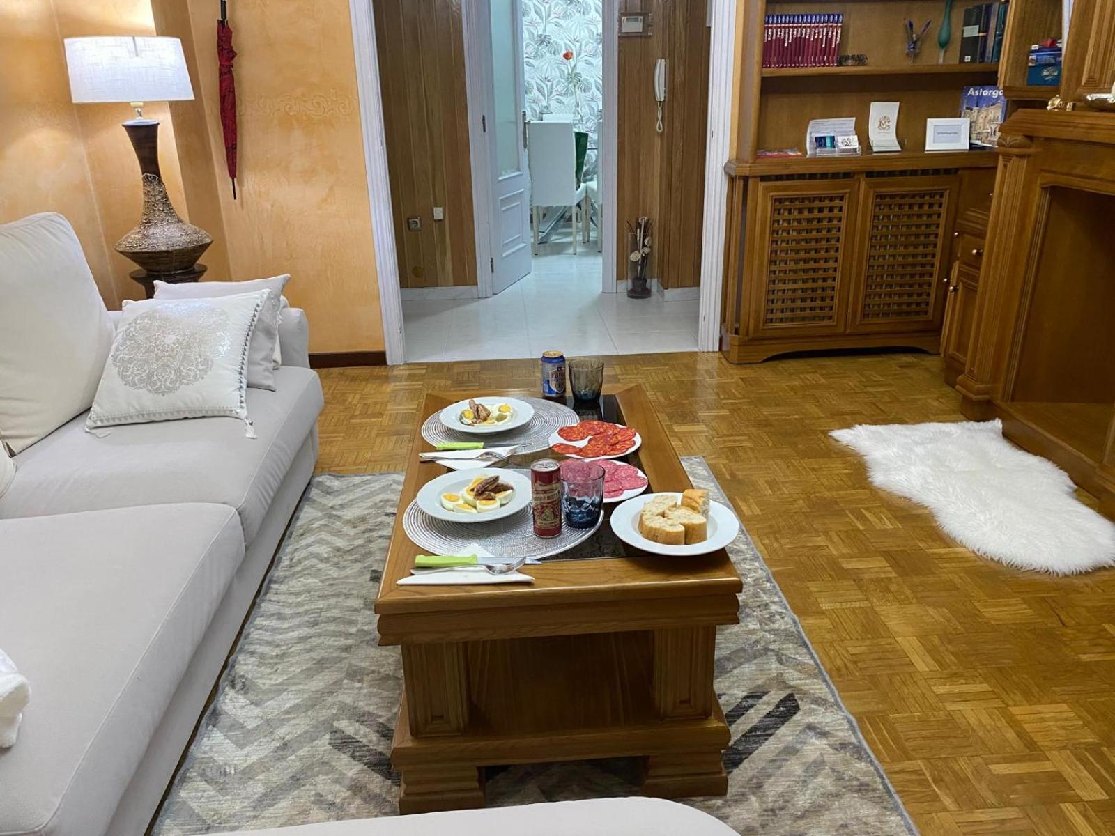 Army Deluxe Apartman Astorga Kültér fotó